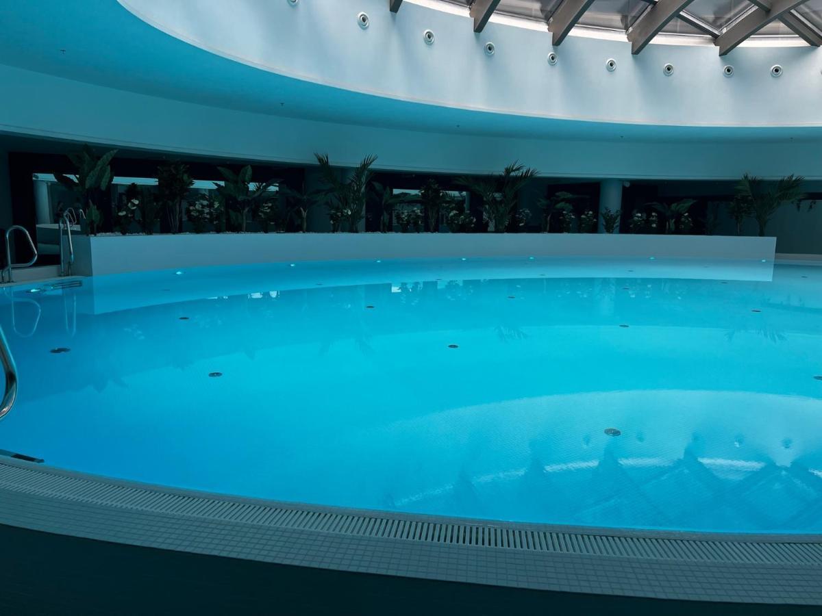 Hanza Tower Bohemia 22 Pool & Jacuzzi Stettin Exterior foto