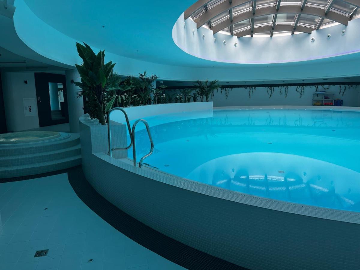 Hanza Tower Bohemia 22 Pool & Jacuzzi Stettin Exterior foto